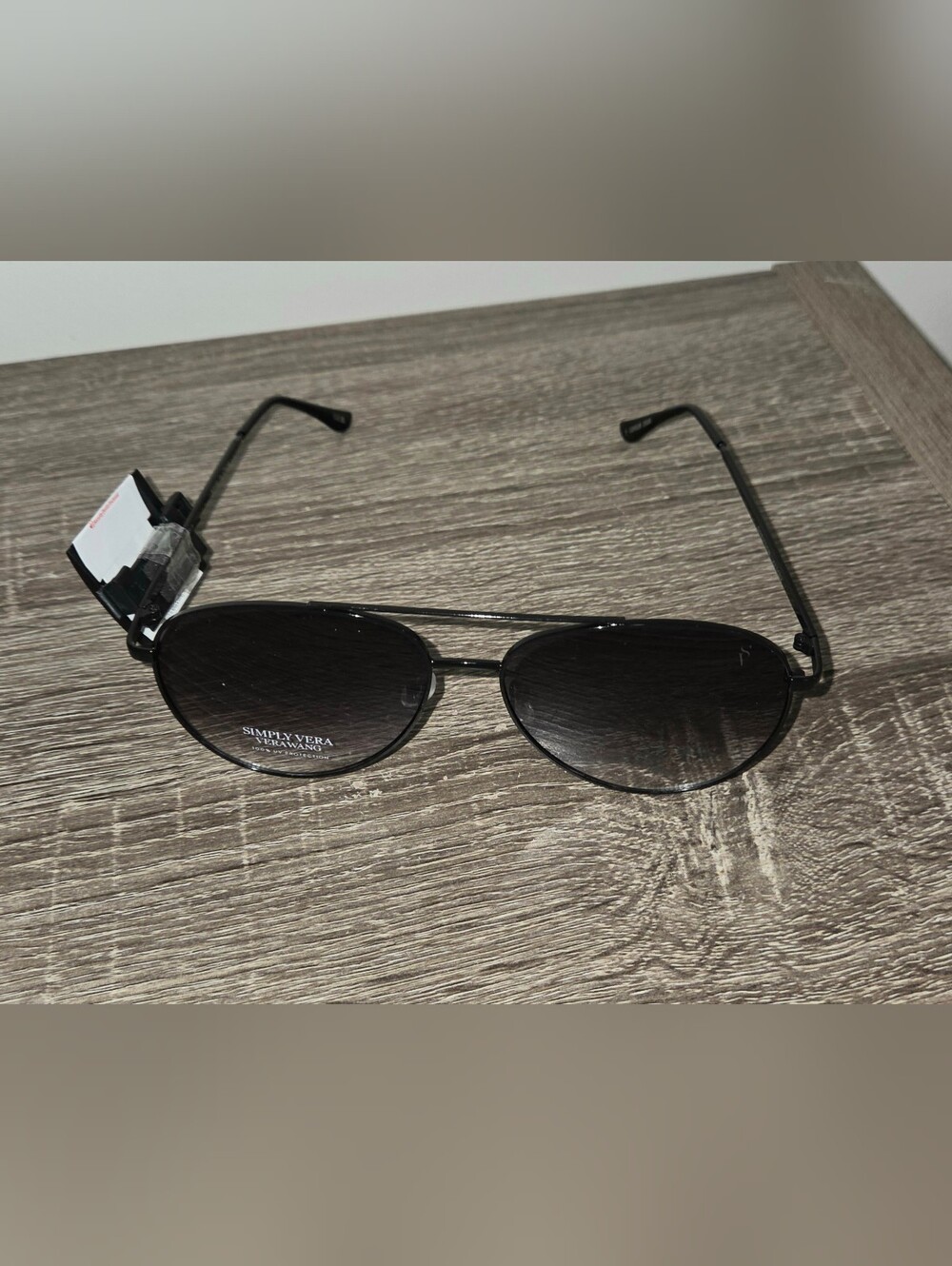 Simply Vera Vera Wang Sunglasses  WSV52SG02 Aviator Polarized Lenses NWT.